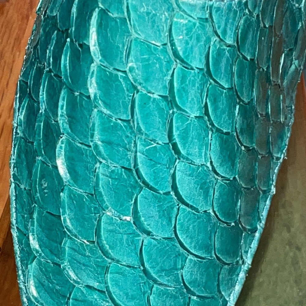 NEW CANDELA NYC Boho scalloped Turquoise mermaid scales leather thong sandal 10 - Picture 6 of 12